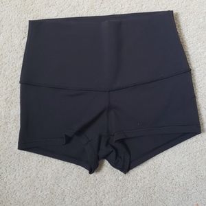 Lululemon Boogie Short (roll down)